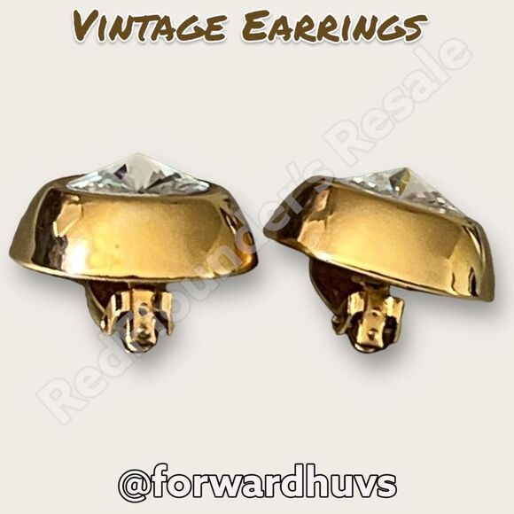 Beautiful Vintage Clip On Earrings - Picture 7 of 8